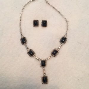 Necklace and earring set